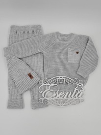 ESENIA     - -