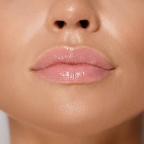 LUXVISAGE - / LIP Volumizer Hot Vanilla  303, 2,9