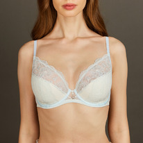   15.12  Alisee  Mon amour 770241  