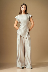 ����� ������ N.O.W. 1642