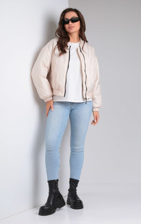 ������ Modema 1051-3 ������