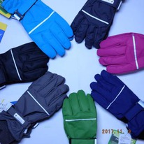  Jonathan  7-9 ,  10-12 